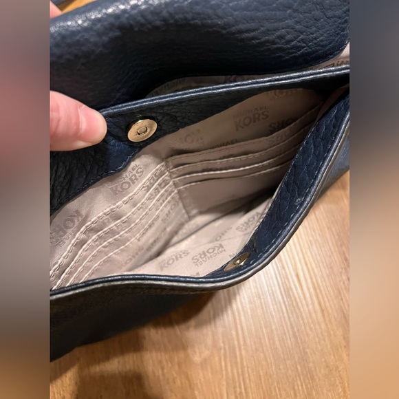 Michael Kors medium Bedford tassel purse - Picture 11 of 13